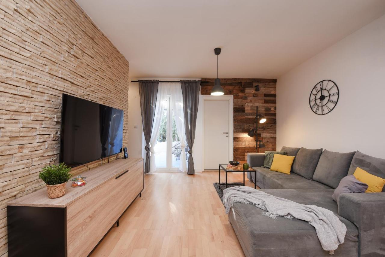 Apartment L&r Luxury